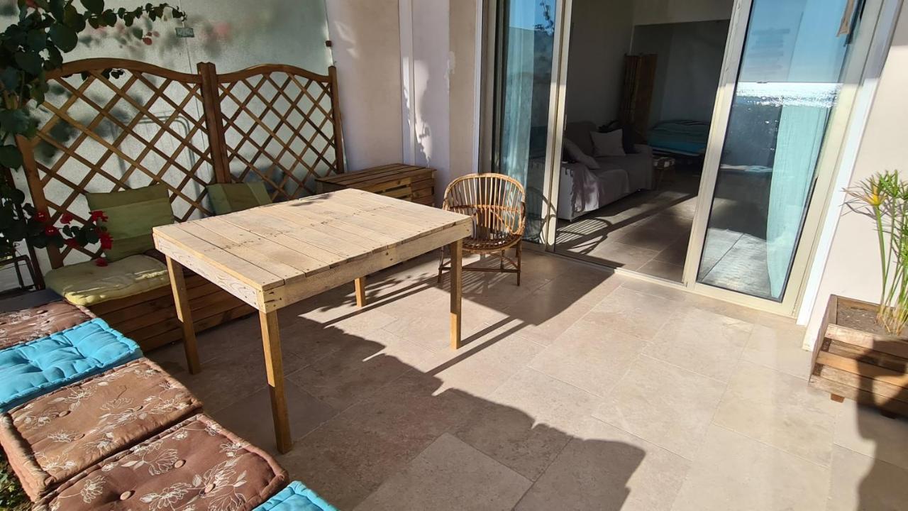 Ti Caz Kreol - Juan Plages Les Pieds Dans L'Eau Apartment Exterior foto